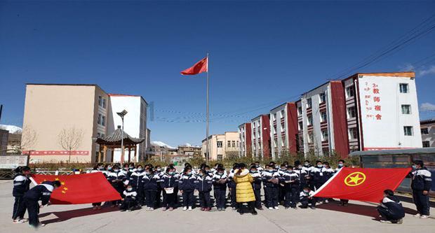 被称“冲天大将军”，35岁率领农民起义，却残忍坑杀12万百姓